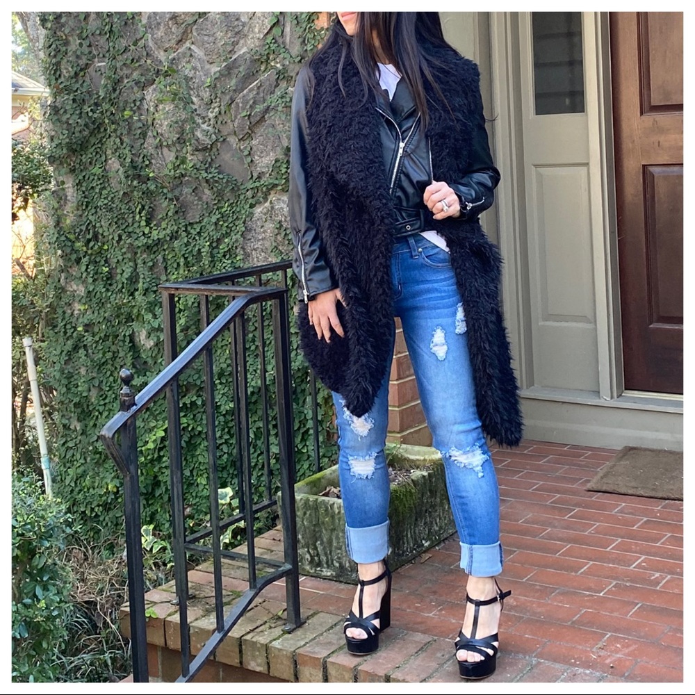 Black gorgeous faux fur Sherpa vest - Picture 3 of 8